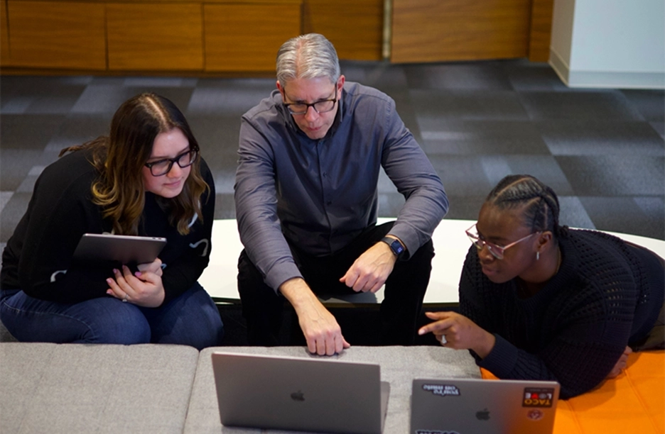 UX Collaboration with the team. David , Hannah, and Mercedes UX Collaboration with the team. David , Hannah, and Mercedes