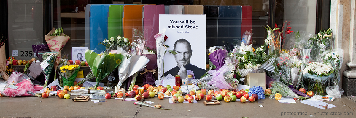 A Steve Jobs memorial on the street