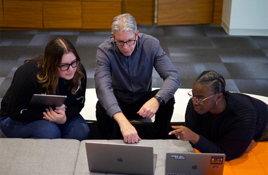 UX Collaboration with the team. David , Hannah, and Mercedes UX Collaboration with the team. David , Hannah, and Mercedes